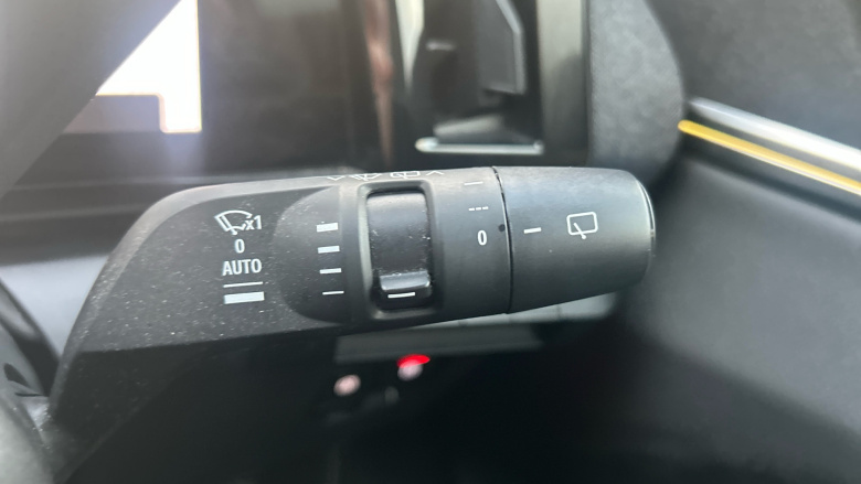 Renault Megane E-Tech EV60 160kW Iconic 60kWh Optimum Charge 5dr Auto Electric Hatchback